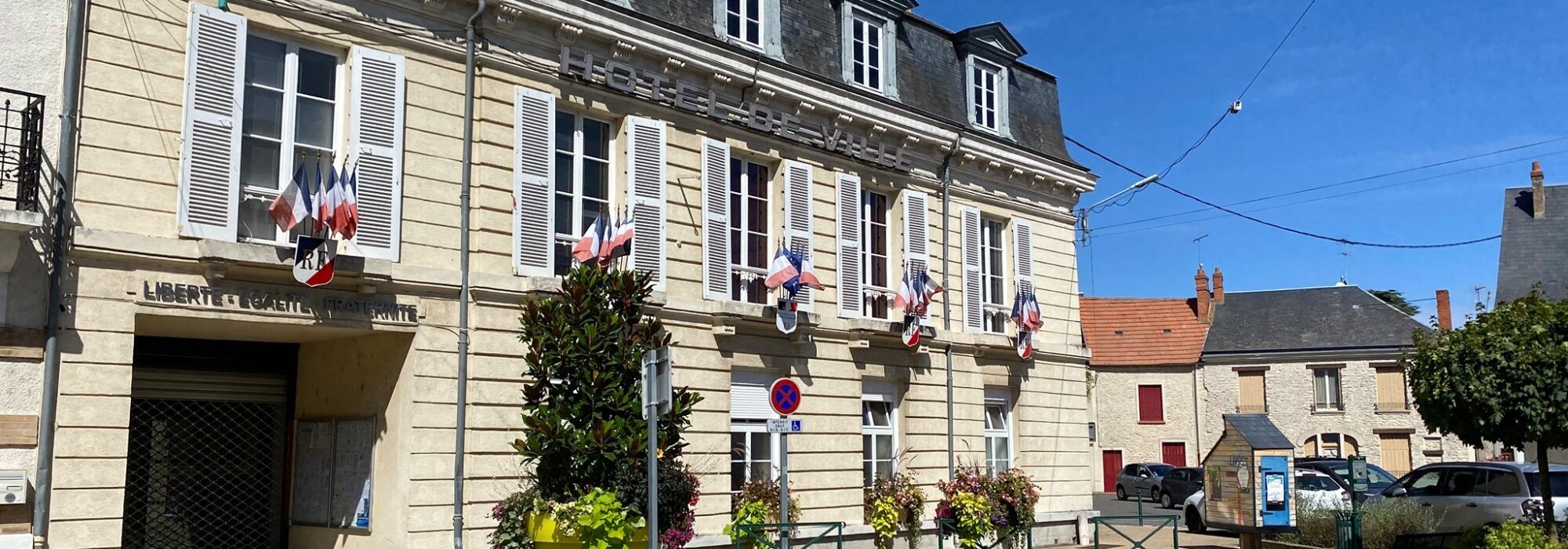 Mairie de Angerville — location de benne LAS